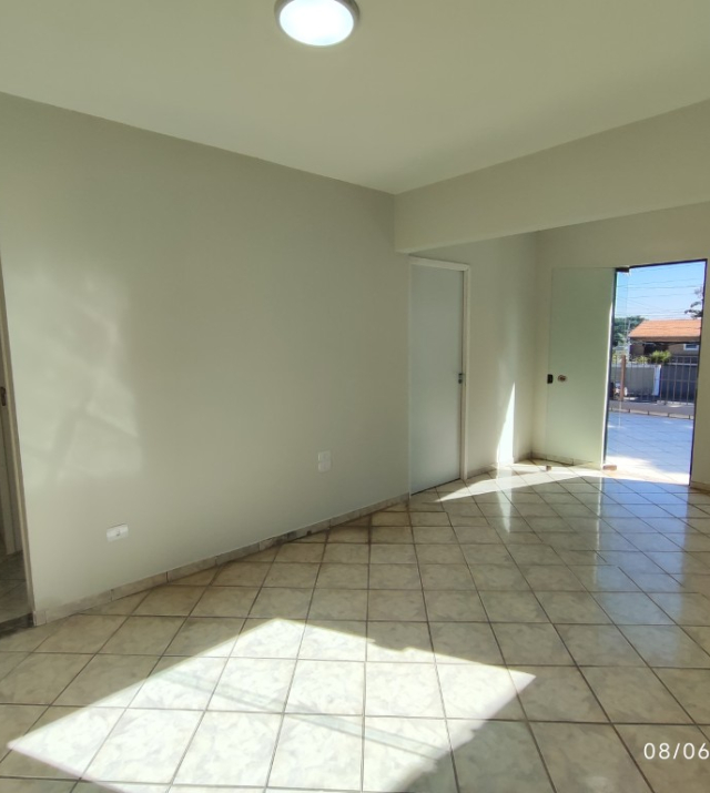 C3825 18.jpg